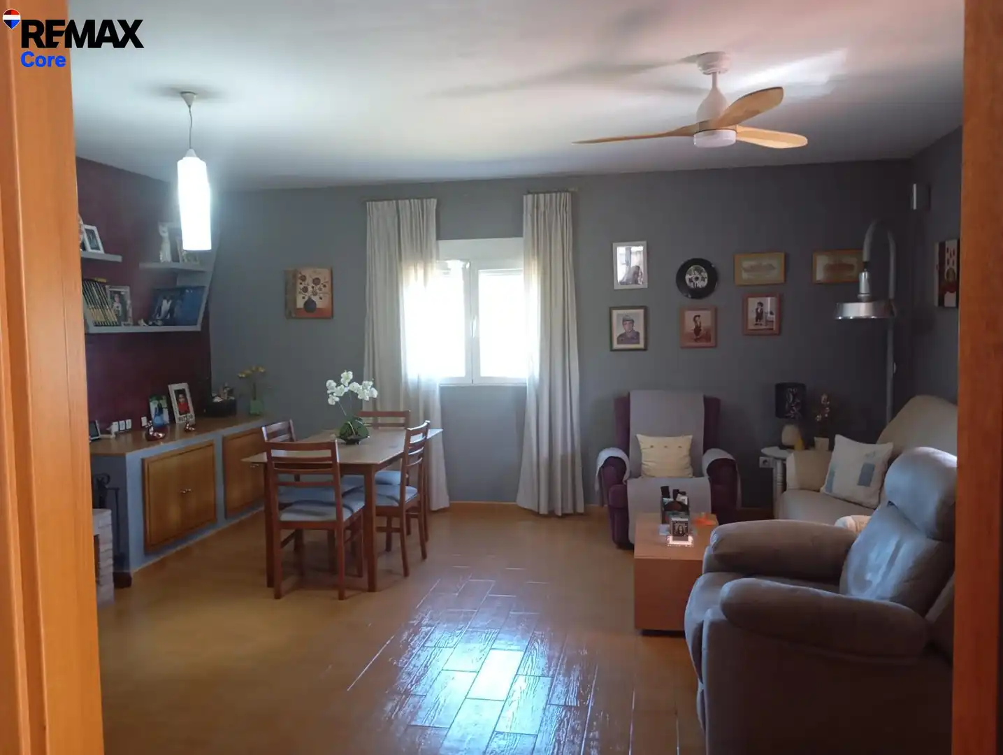 Sala d'estar de Casa o xalet en venda en Cáceres amb Aire condicionat, Calefacció i Jardí privat