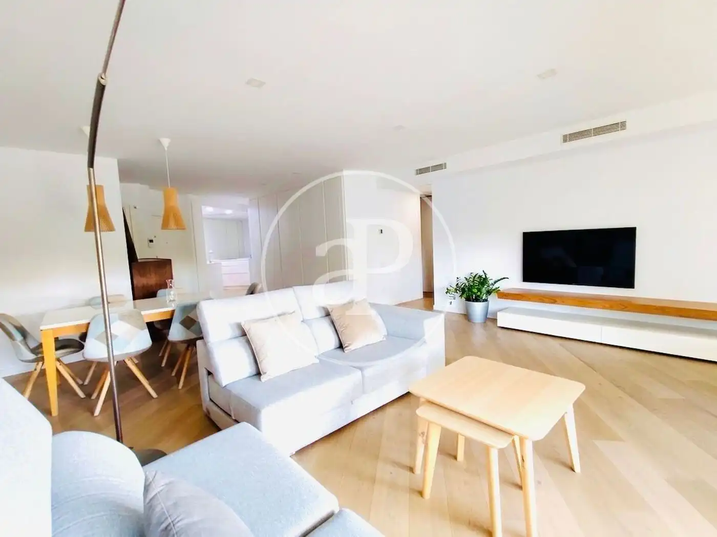 Living room of Flat for rent in Valencia  with Heating, Furnished and Balcony