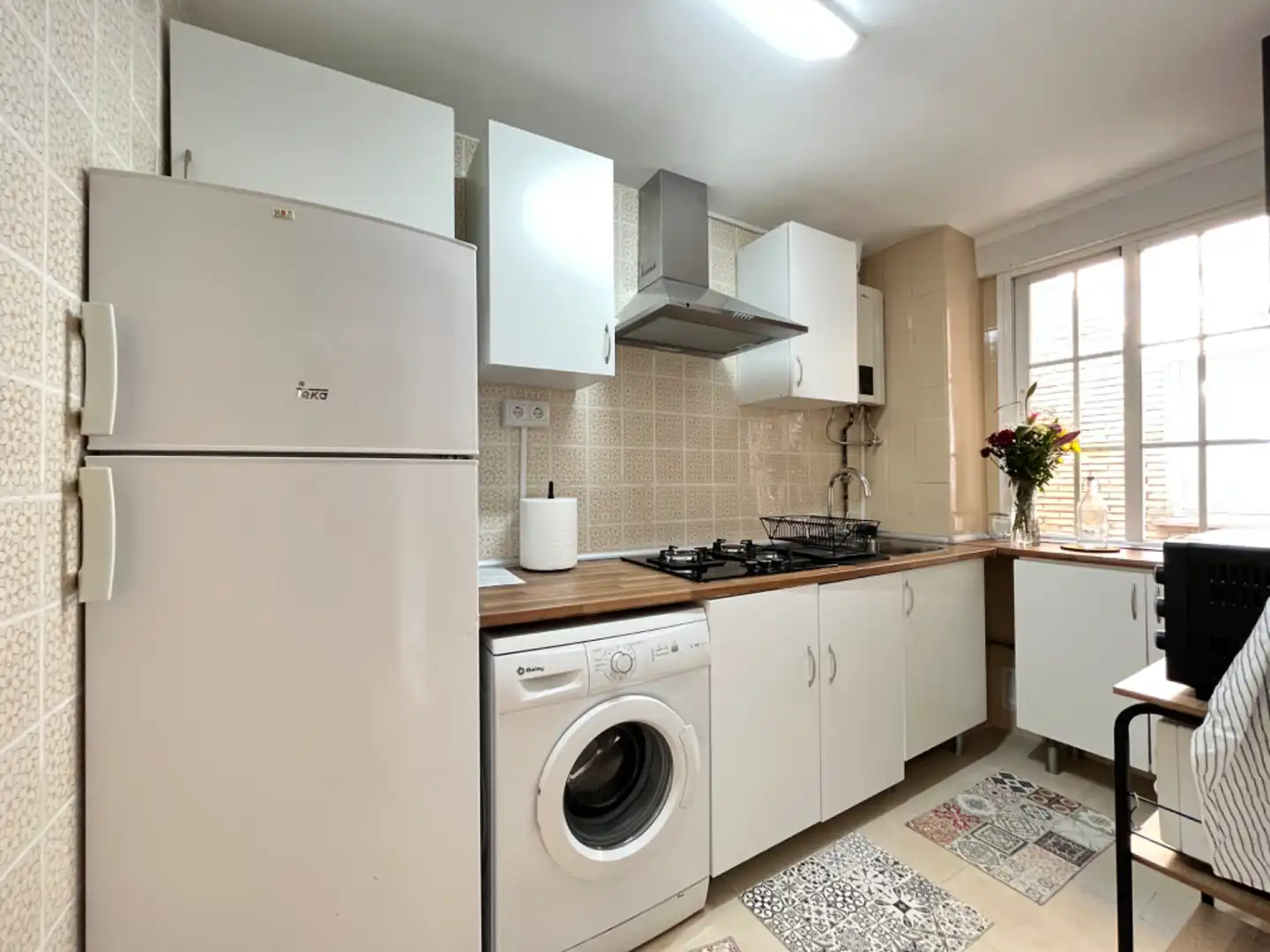 Küche von Wohnung zur untervermieten in Madrid mit Klimaanlage, Terrasse und Möbliert