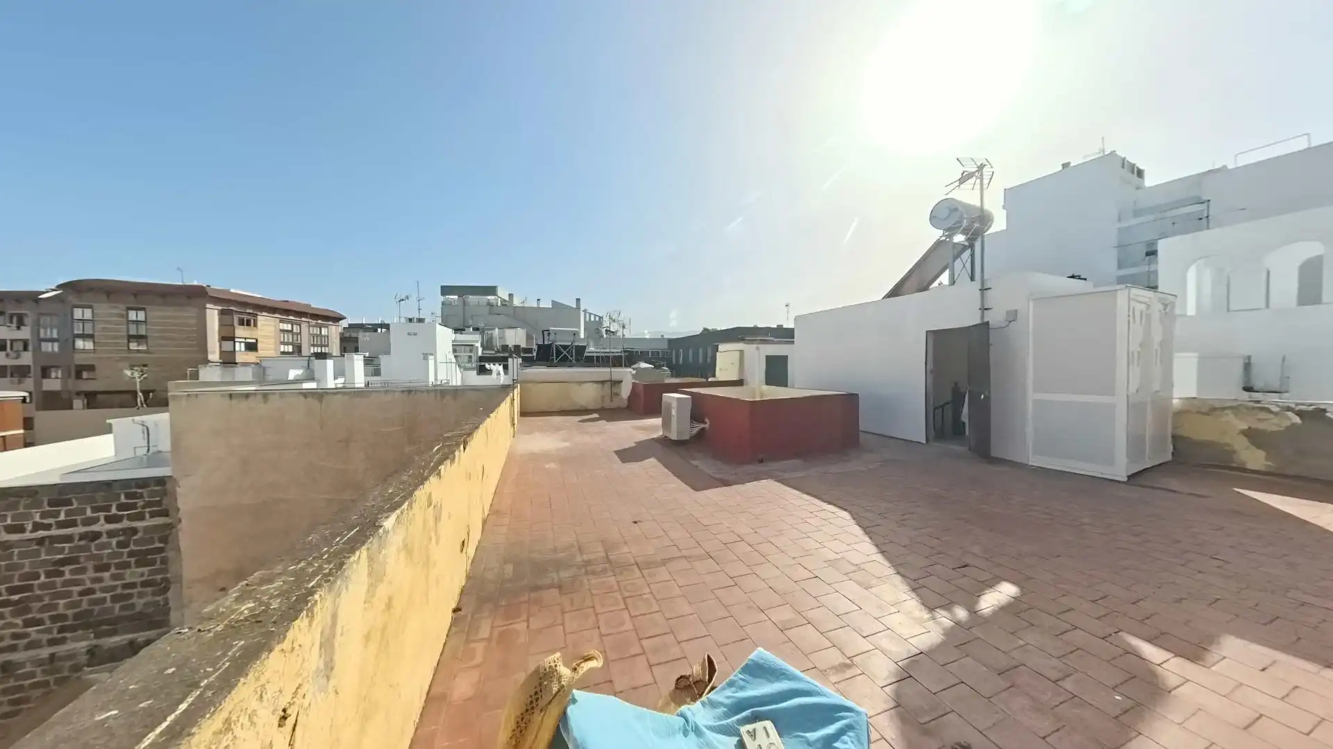 Außenansicht von Wohnung zum Verkauf in Santa Cruz de Tenerife mit Klimaanlage und Möbliert