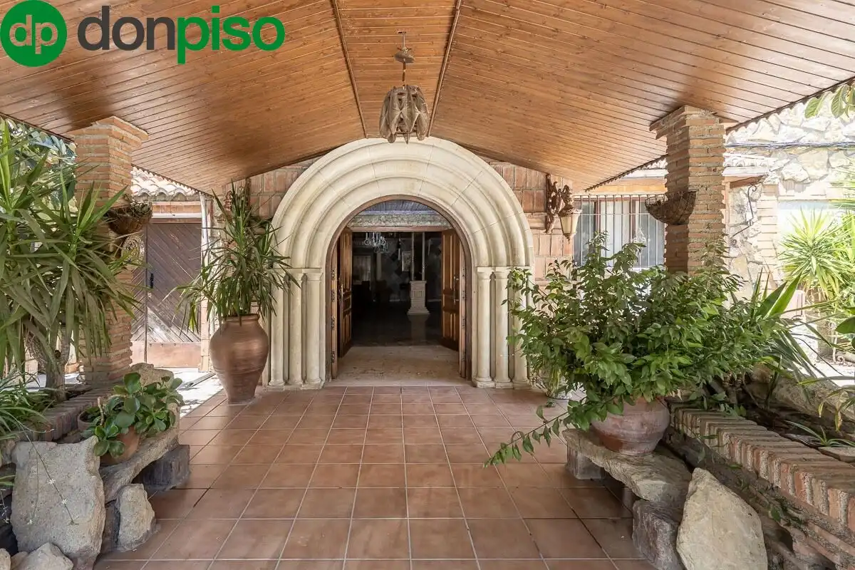 Local en venta en Pinos Genil con Terraza