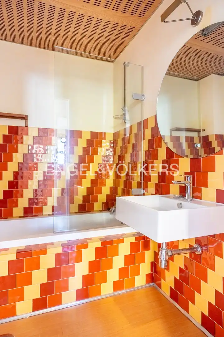 Bathroom of Houses for sale in Sevilla  with Air Conditioner, Heating and Storage room