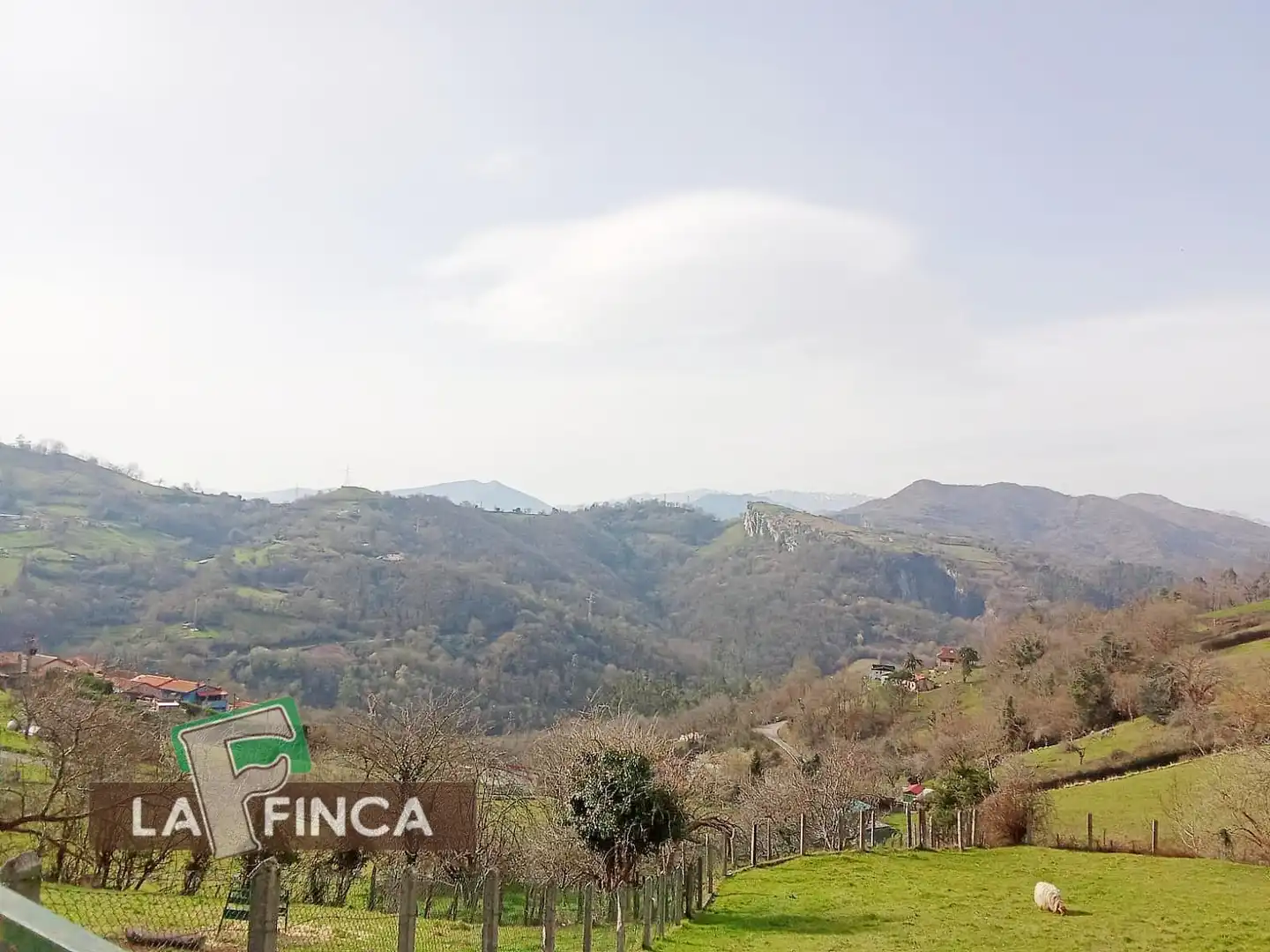 Residencial en venda en Oviedo 
