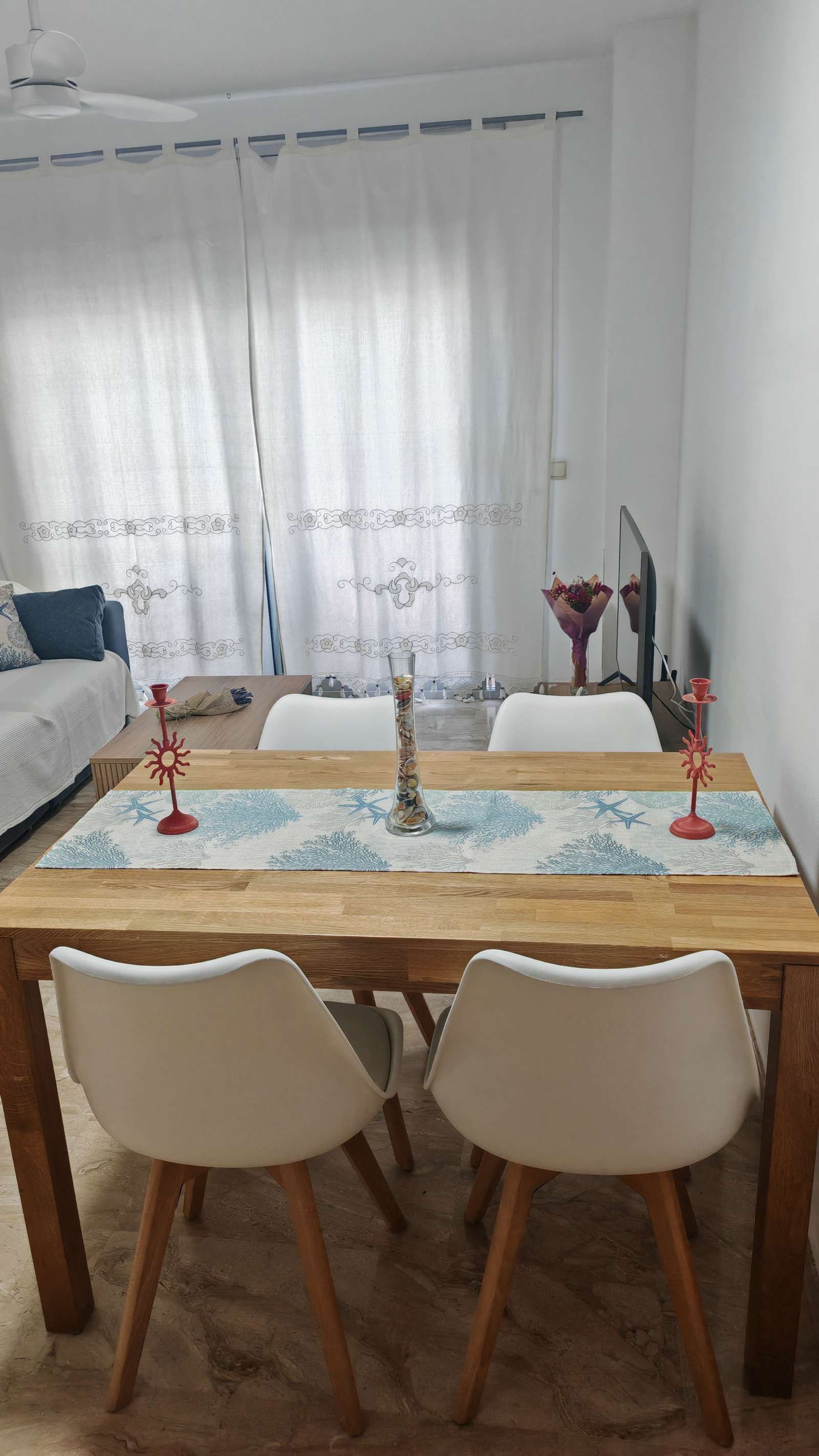 Menjador de Apartament per a compartir en Mataró amb Aire condicionat i Terrassa