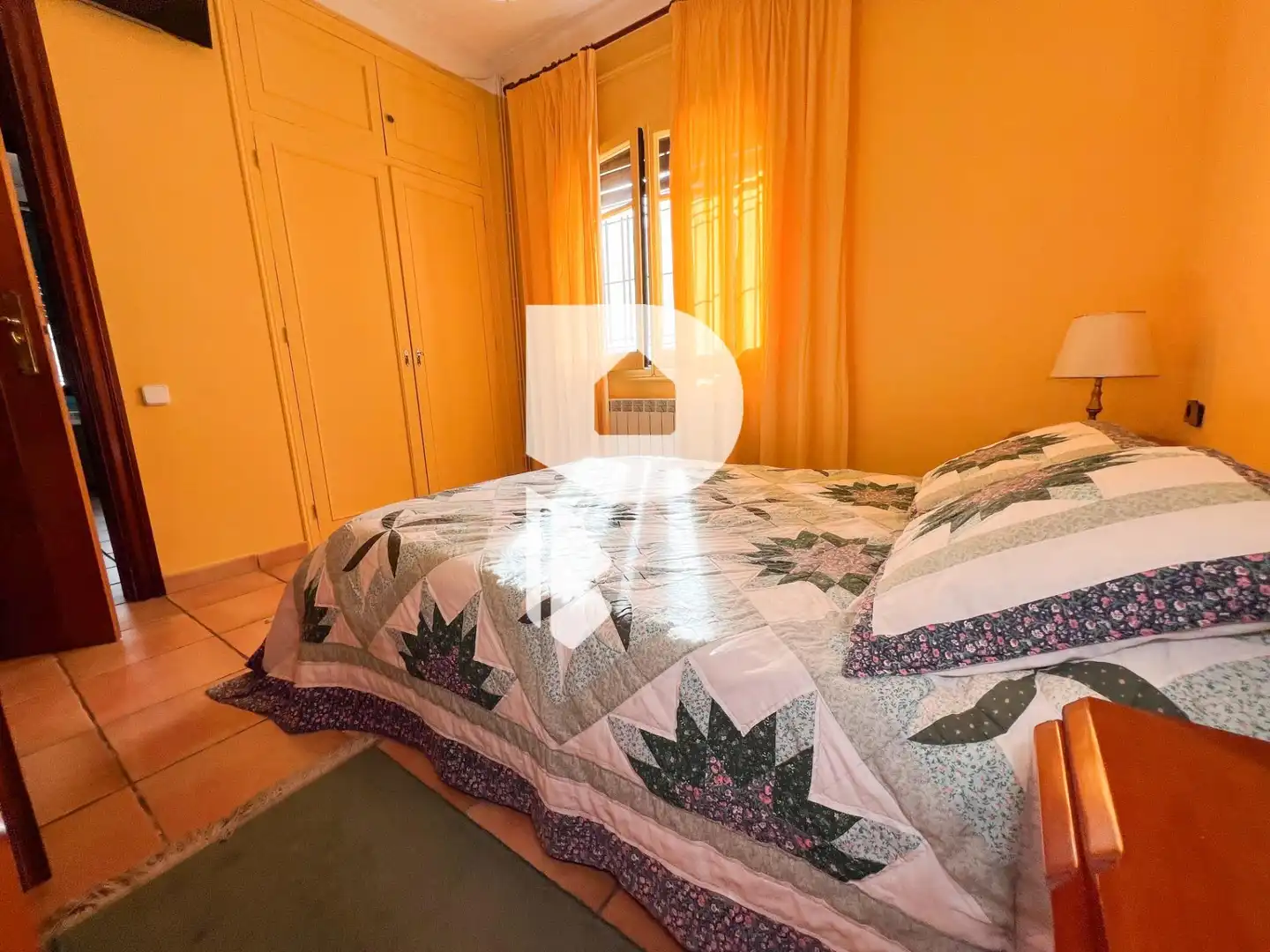 Dormitori de Casa o xalet en venda en Vallirana amb Calefacció, Jardí privat i Terrassa