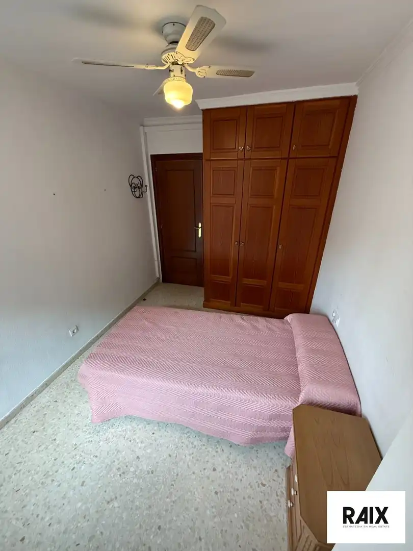 Dormitori de Pis en venda en Málaga amb Aire condicionat, Terrassa i Moblat