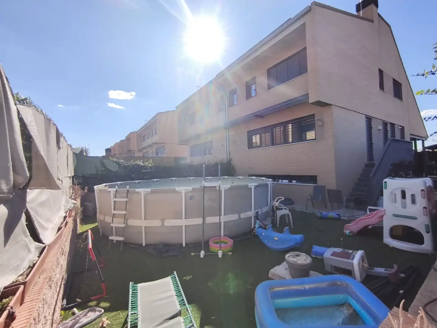 Piscina de Casa adosada en venda en Olías del Rey amb Terrassa i Balcó