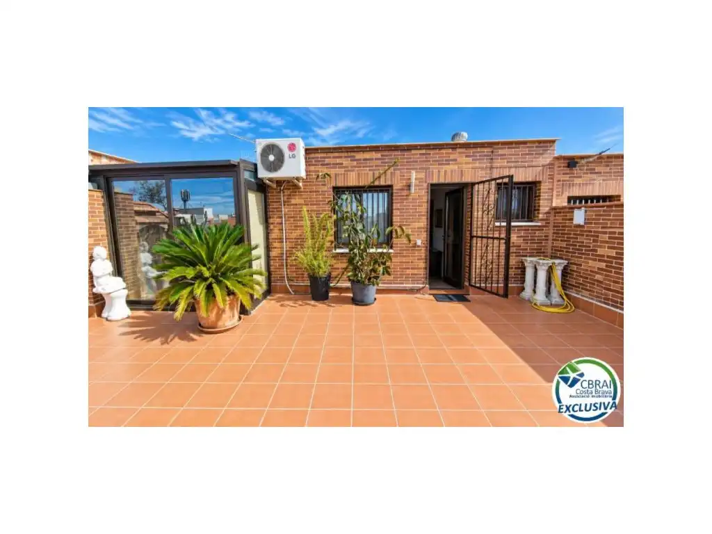 Flat with pool for sale in Calle De Jose De Espronceda 9