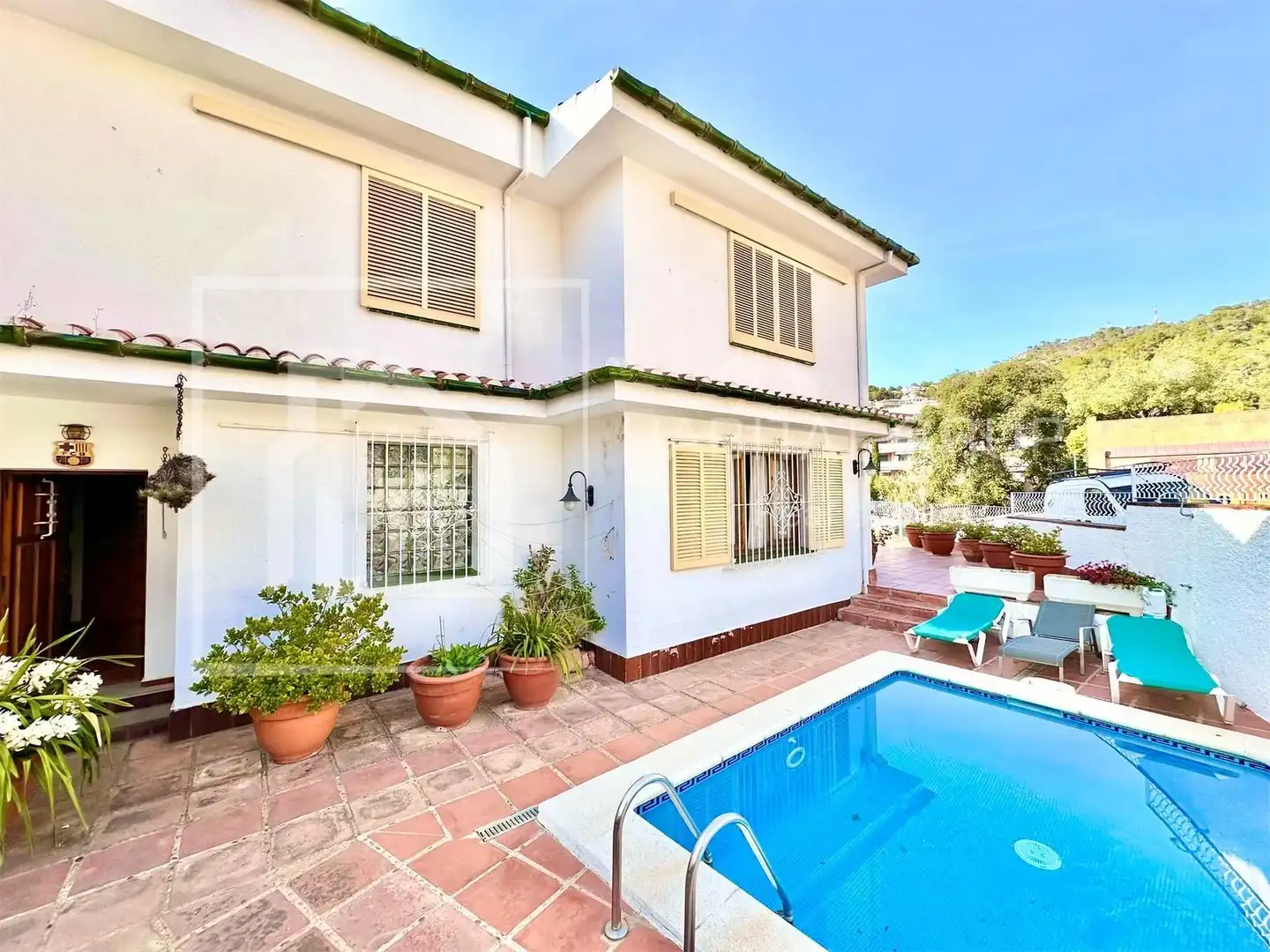 Vista exterior de Casa o xalet en venda en Tossa de Mar amb Calefacció, Jardí privat i Terrassa