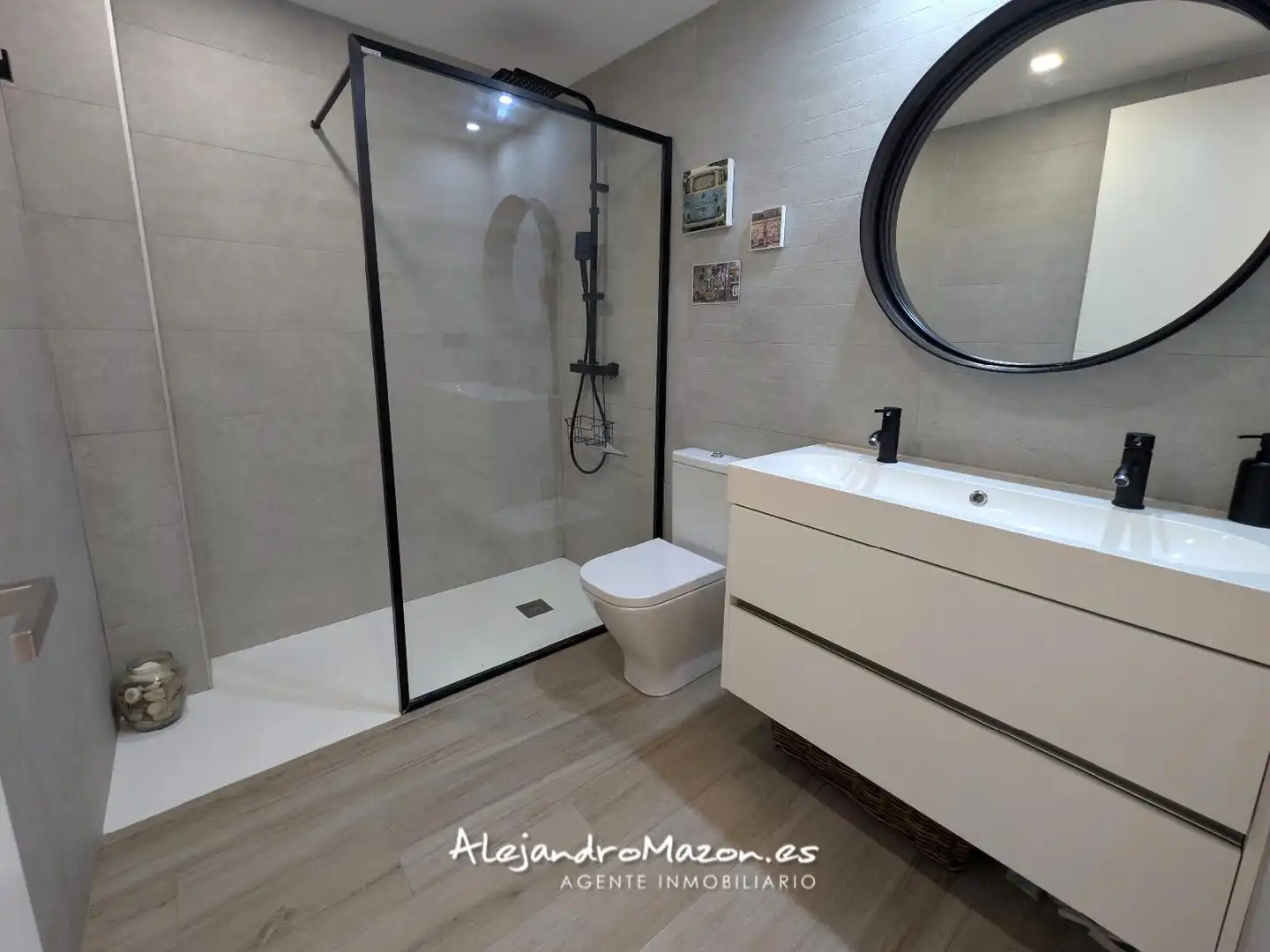 Bathroom of Flat for sale in Castro-Urdiales  with Heating, Swimming Pool and Community pool