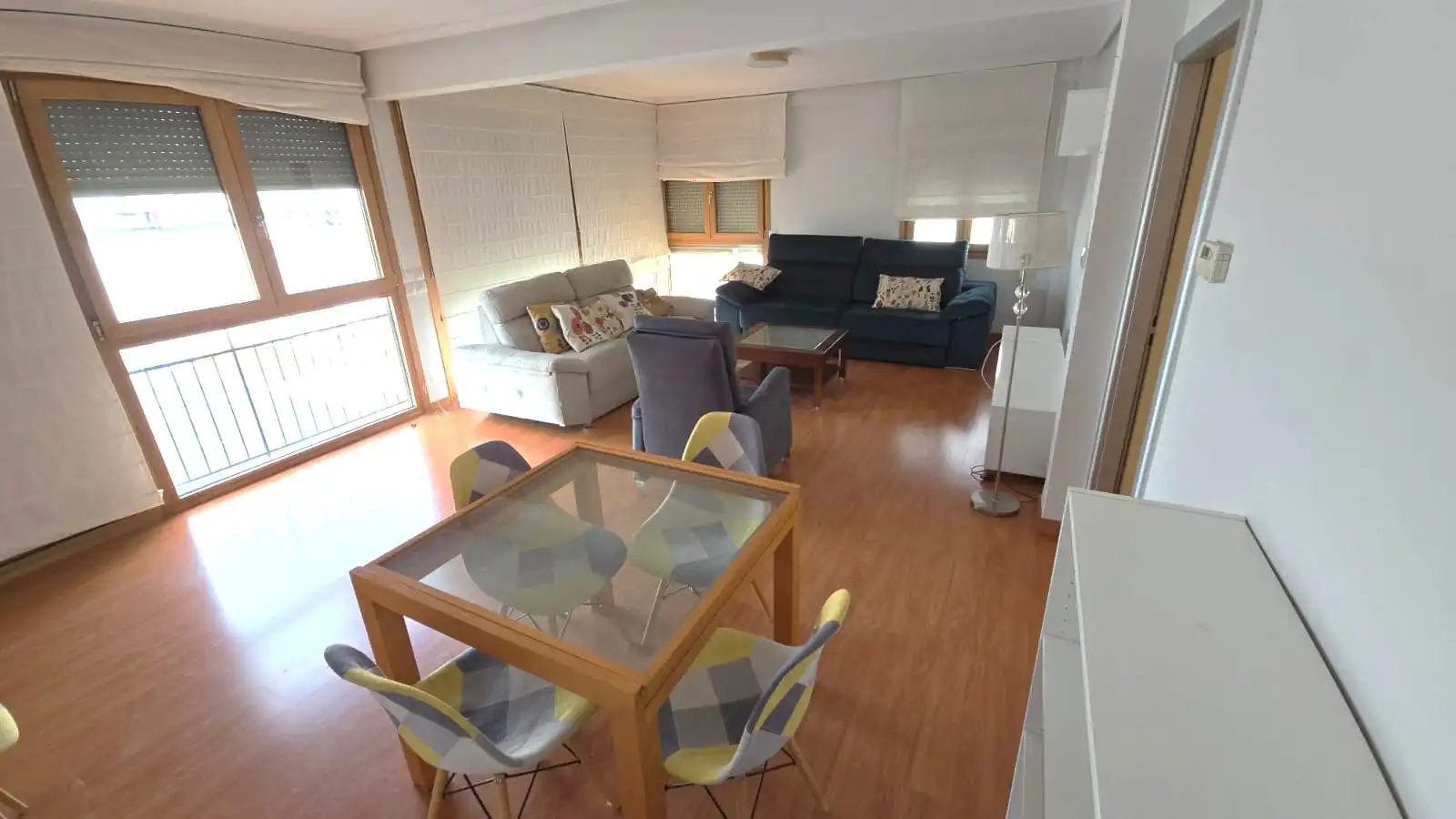 Sala d'estar de Apartament de lloguer en Cáceres amb Aire condicionat, Calefacció i Moblat