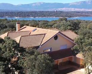 Vista exterior de Finca rústica en venda en Colmenarejo amb Aire condicionat, Calefacció i Jardí privat