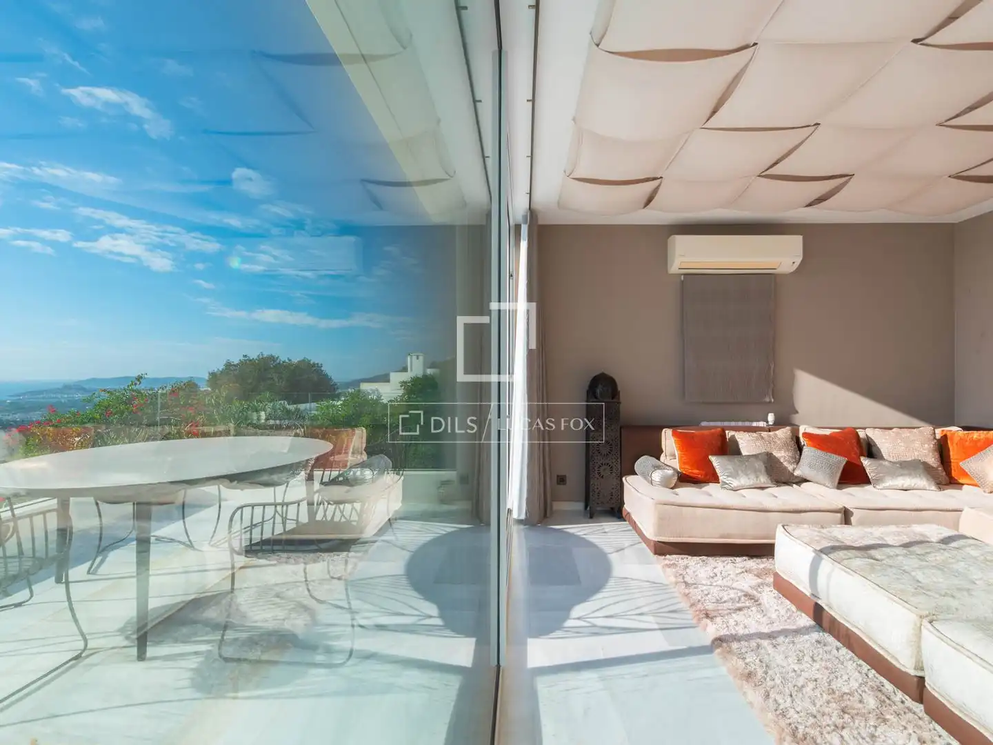 Terrace of Houses for sale in Santa Eulària des Riu  with Air Conditioner, Heating and Private garden