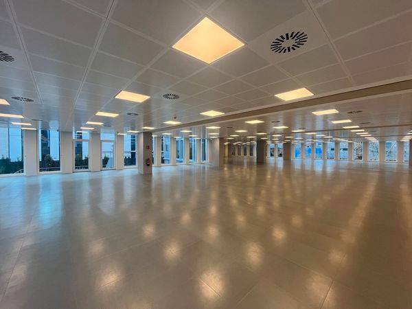 Oficina en Alquiler en Carrer de la Llacuna en El Poblenou