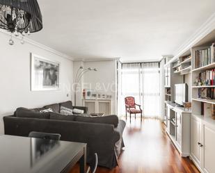 Sala d'estar de Apartament de lloguer en  Madrid Capital amb Aire condicionat, Calefacció i Traster