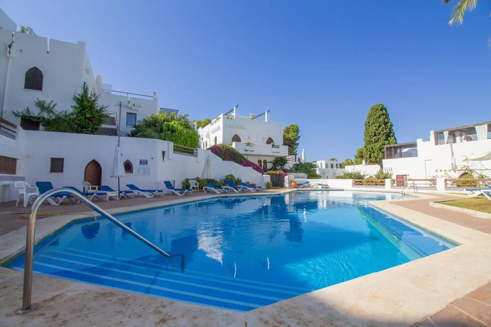 Vivienda con piscina en venta en Urbanización la Alzambra 11, imagen 22