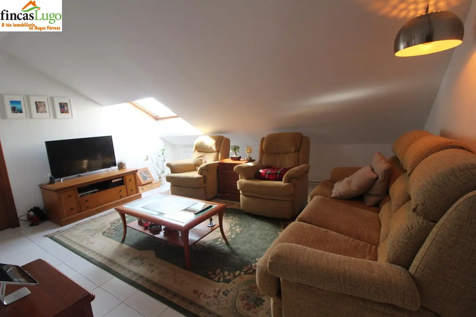 Sala de estar de Casa o chalet en venta en Lugo con Jardín privado, Terraza y Trastero