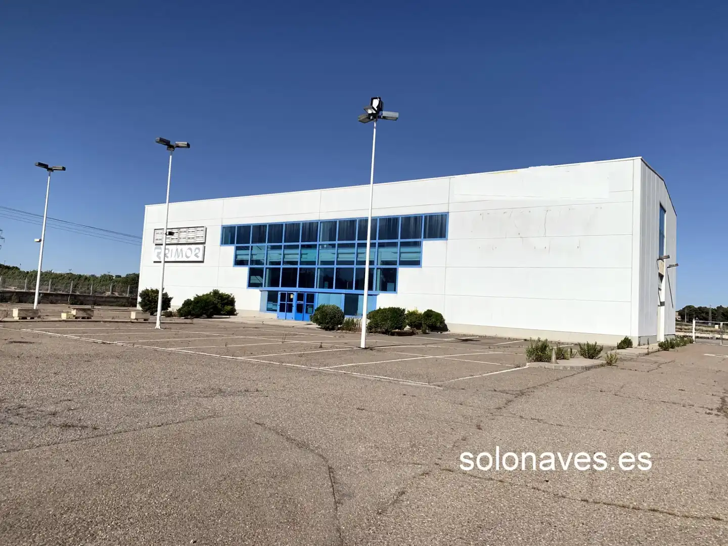 Vista exterior de Nau industrial de lloguer en Zaragoza