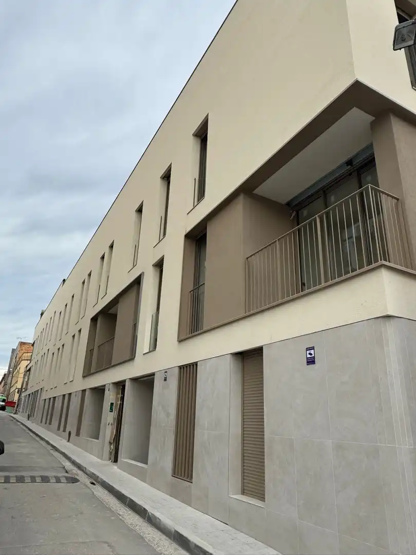 Vista exterior de Piso en venta en Rubí con Aire acondicionado, Calefacción y Parquet
