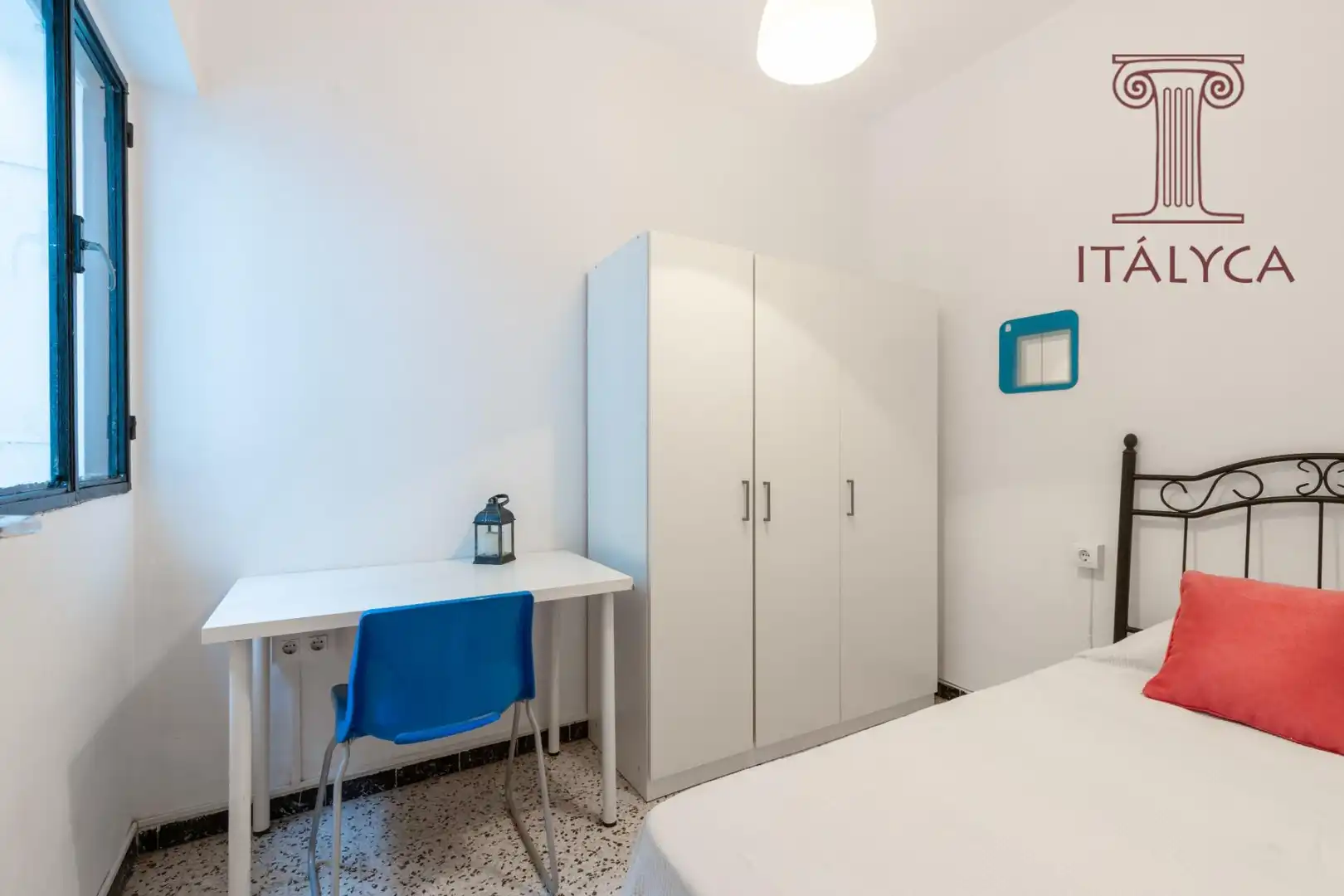 Bedroom of Flat for sale in Sevilla  with Air Conditioner and Terrace