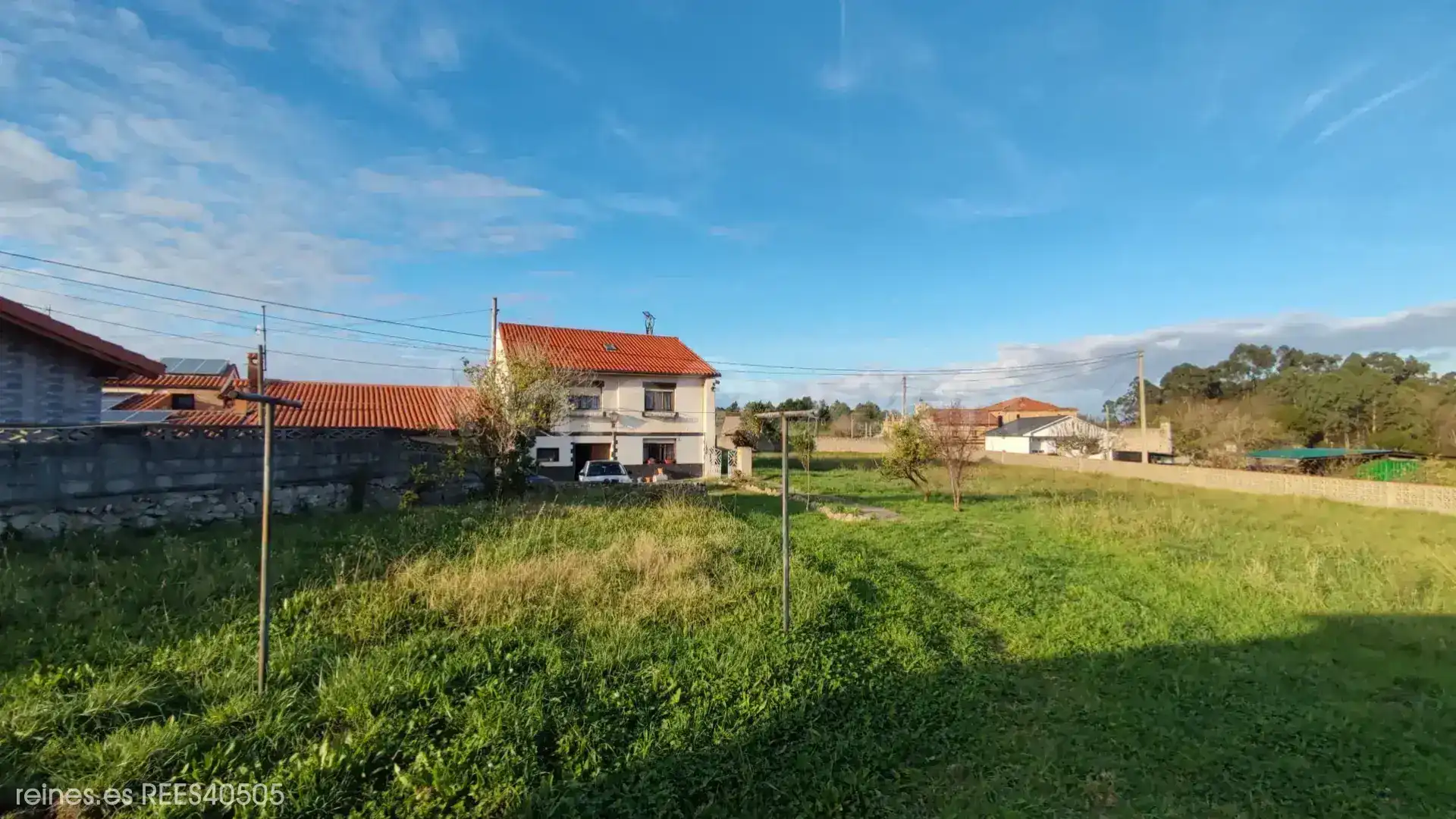 Einfamilien-Reihenhaus zum Verkauf in Miengo mit Heizung und Privatgarten