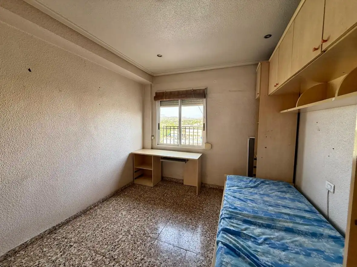 Bedroom of Flat for sale in Elche / Elx