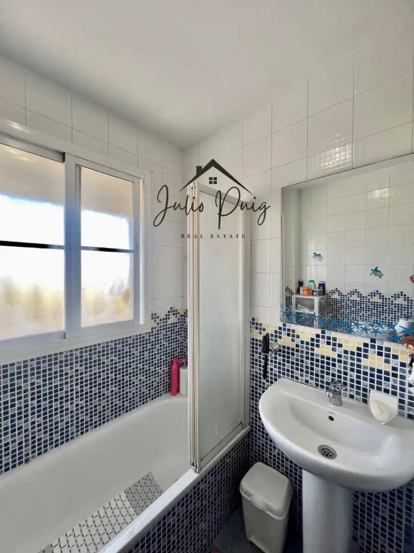 Bathroom of Detached homes for sale in Coria del Río  with Air Conditioner and Balcony
