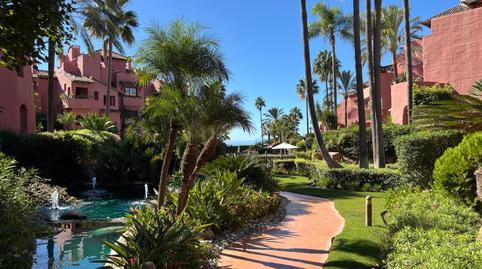 Foto 2 de Piso en venta en Urbanización Playa Guadalmansa, 3, Guadalmansa, Estepona