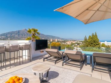 Casa amb piscina en venda a Nueva Andalucía
