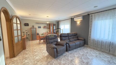 Encantadora casa familiar con dos viviendas y espacio exterior en Moja, Olerdola, imatge 3