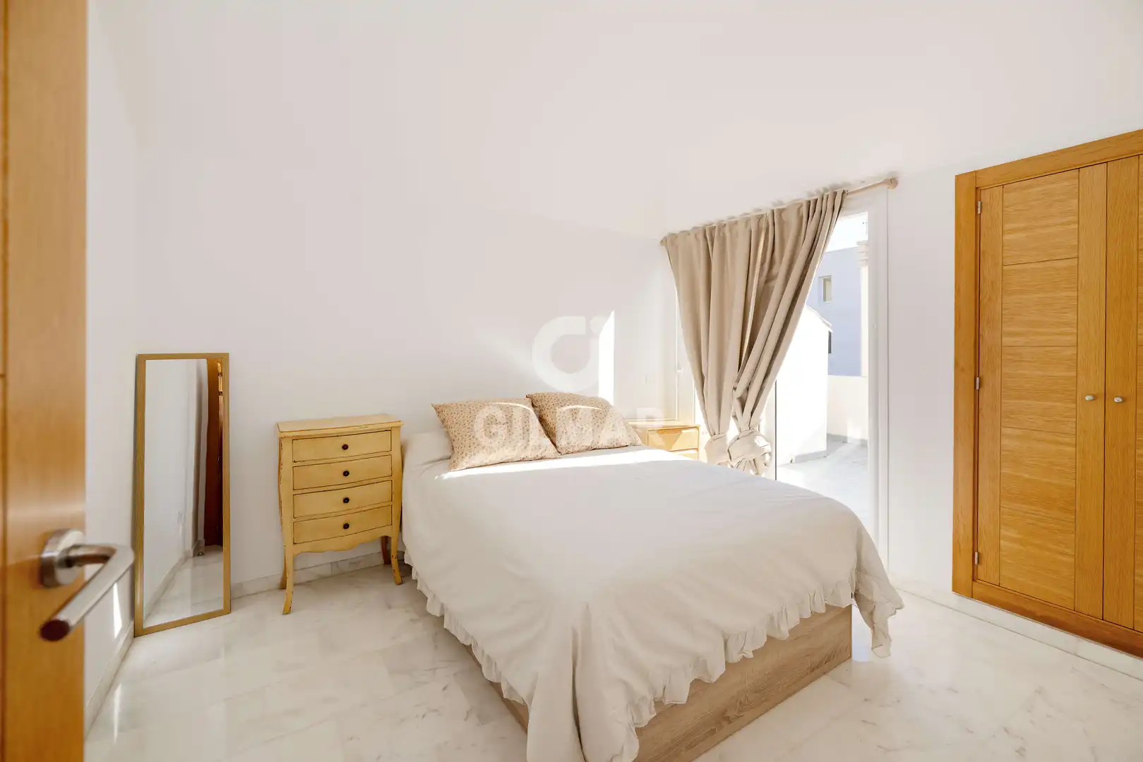 Bedroom of Attic for sale in Fuengirola  with Heating, Private garden and Storage room