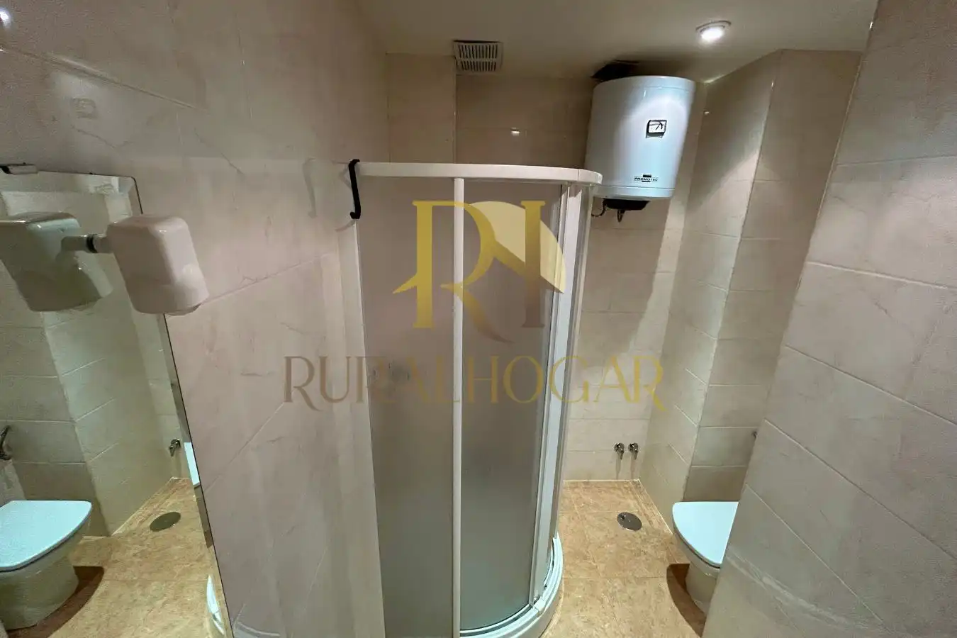 Badezimmer von Wohnung zum Verkauf in Cabrillanes