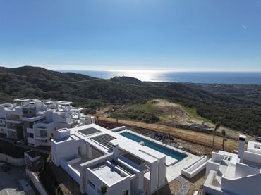 Baixos amb piscina en venda a Elviria - Cabopino