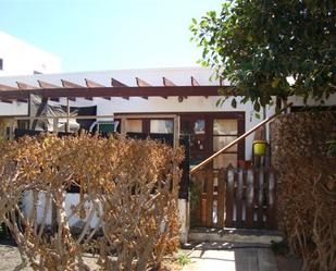 Vista exterior de Casa adosada en venda en Yaiza