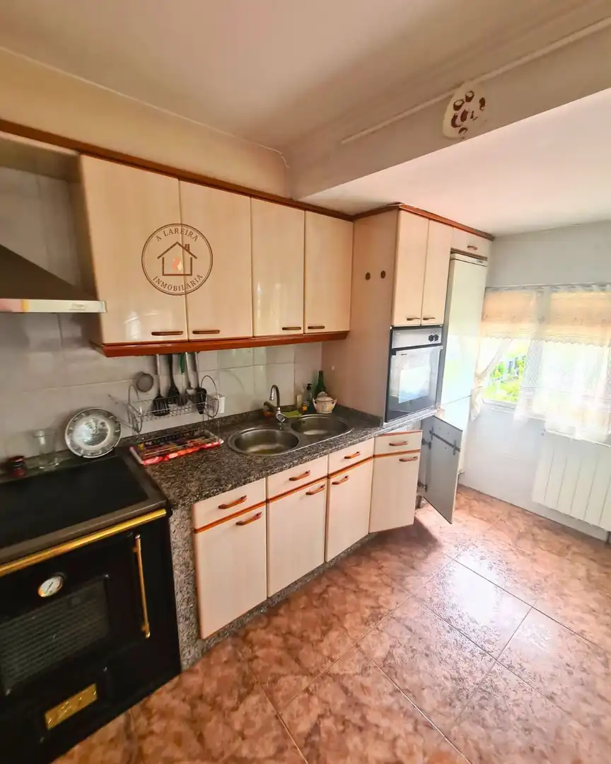 Cocina de Casa o chalet en venta en Monforte de Lemos con Calefacción, Jardín privado y Terraza