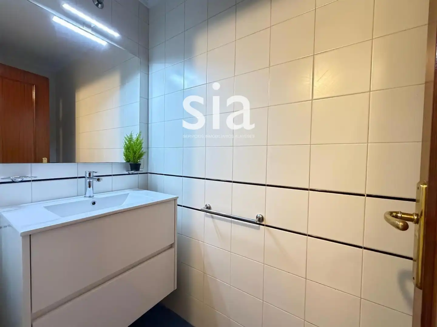 Badezimmer von Wohnung zum Verkauf in Vitoria - Gasteiz mit Heizung