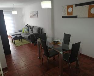 Sala d'estar de Pis en venda en O Grove   amb Calefacció, Terrassa i Moblat