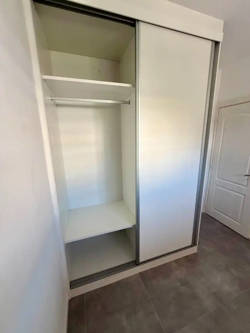 Bedroom of Flat for sale in Fuengirola  with Air Conditioner, Heating and Community pool