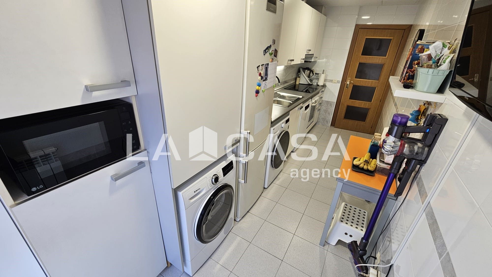 Wohnung zum Verkauf in Barberà del Vallès mit Heizung, Abstellraum und Schwimmbad