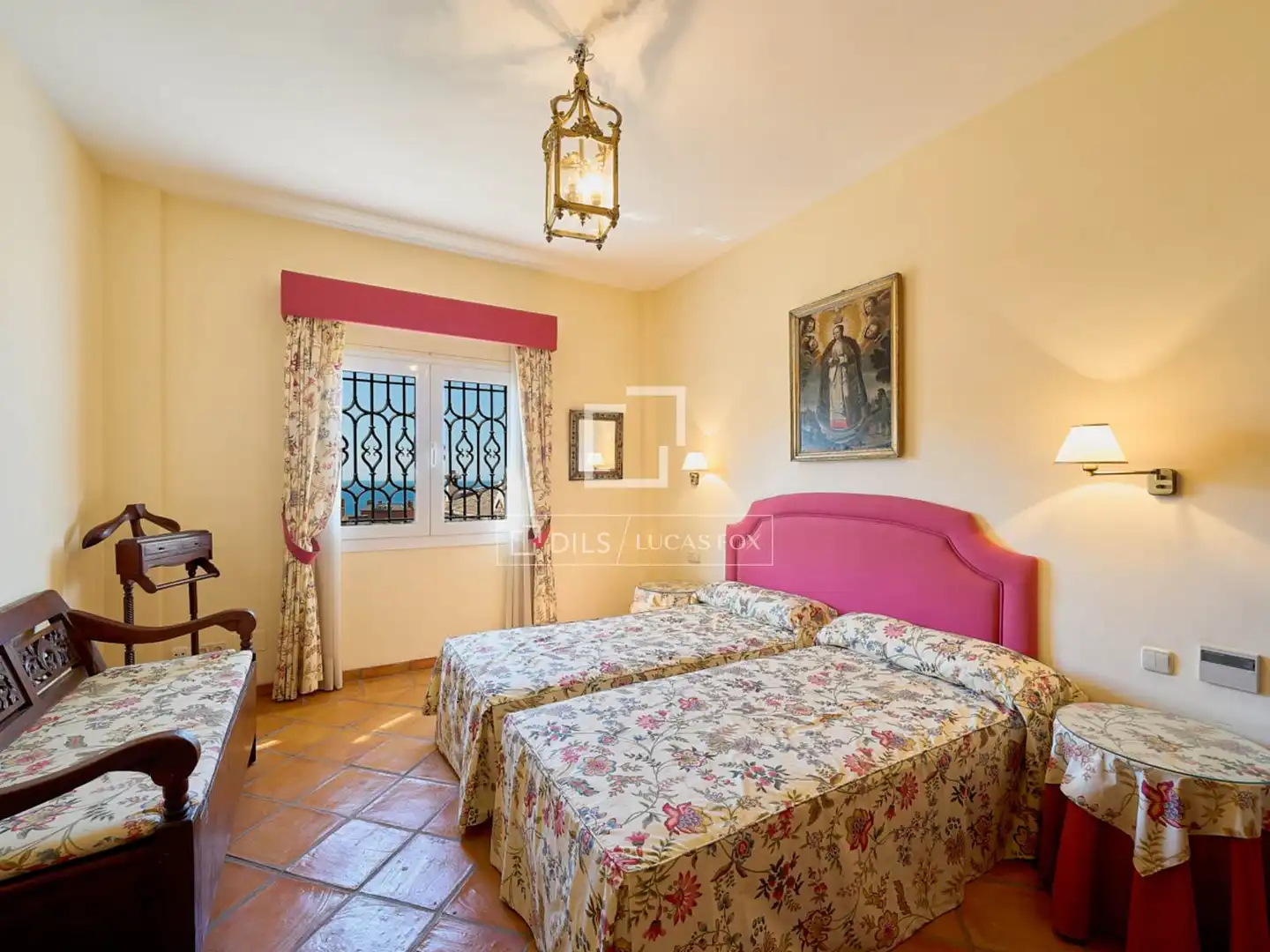 Dormitori de Casa o xalet en venda en Almuñécar amb Aire condicionat, Calefacció i Jardí privat