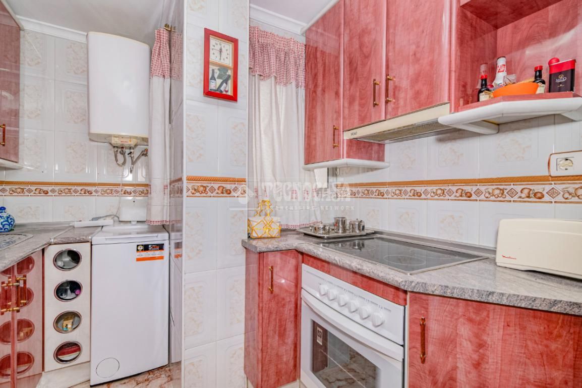 Cuina de Pis en venda en  Granada Capital amb Calefacció