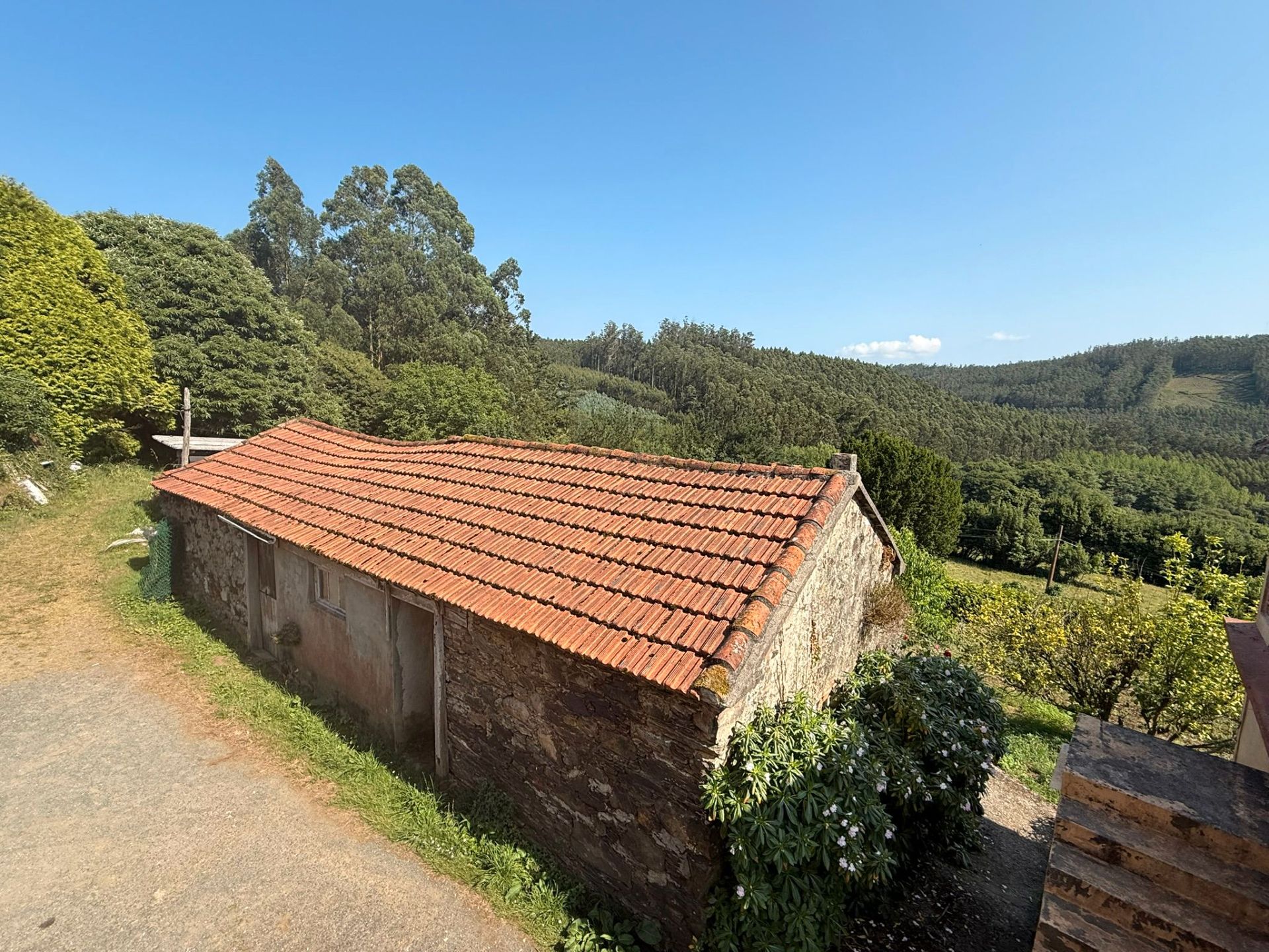 Vista exterior de Casa adosada en venda en Cerdido amb Jardí privat i Traster