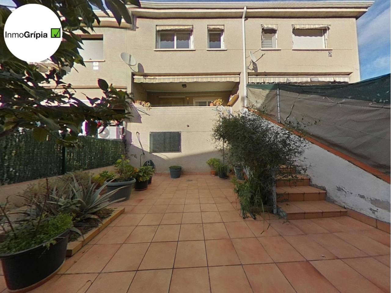 Jardí de Casa adosada en venda en Terrassa amb Aire condicionat, Calefacció i Terrassa