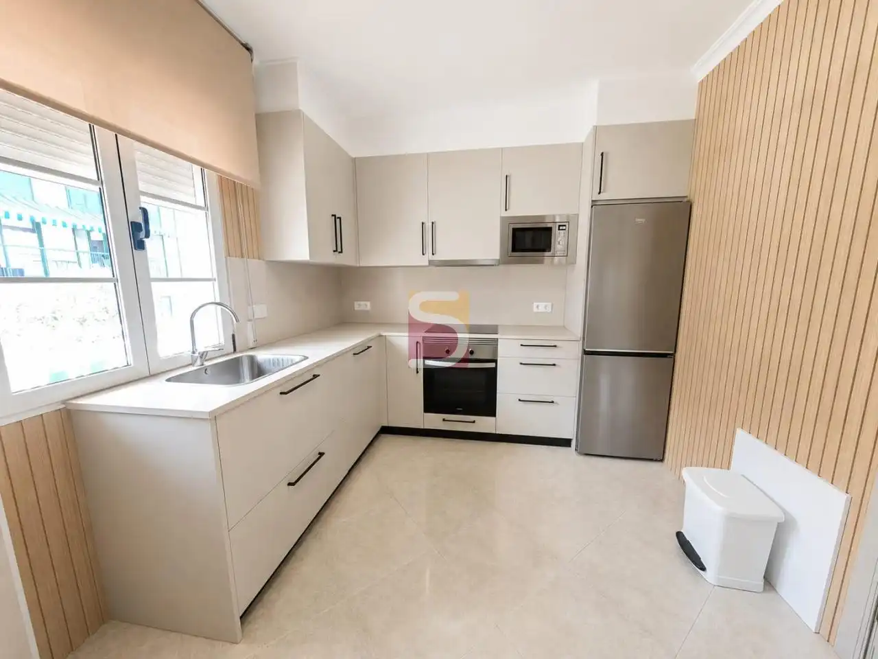 Cocina de Piso de alquiler en Nigrán con Calefacción, Terraza y Amueblado