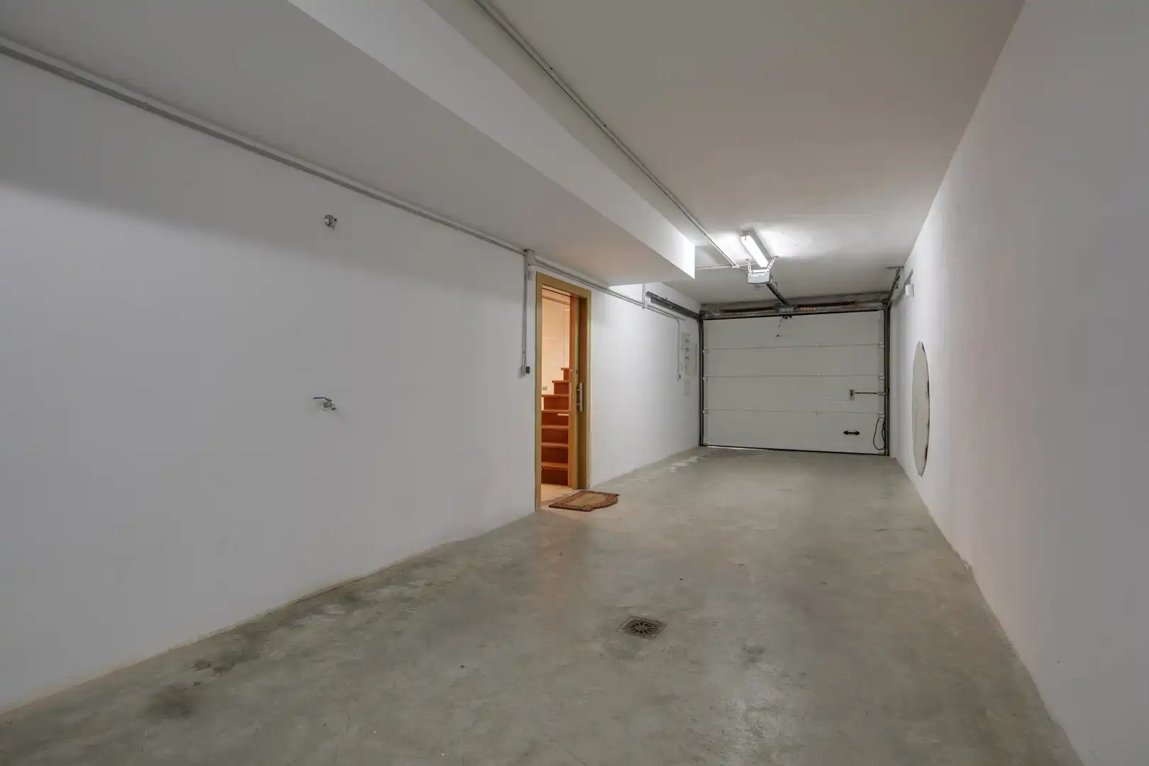Casa adosada de alquiler en Benahavís con Aire acondicionado, Jardín privado y Terraza