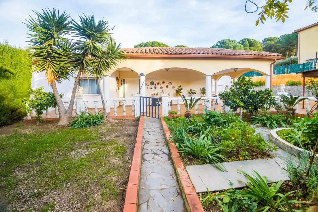 Jardín de Casa o chalet en venta en Castell d'Aro, Platja d'Aro i s'Agaró con Calefacción, Jardín privado y Piscina