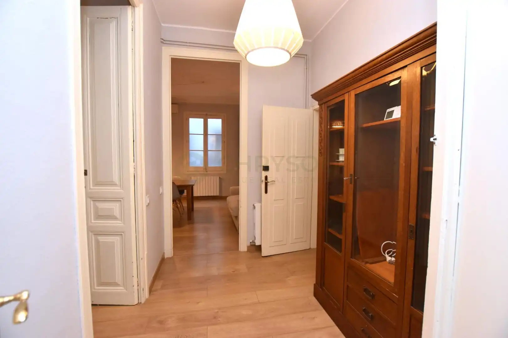 Wohnung zum Verkauf in Barcelona mit Klimaanlage, Heizung und Parkett