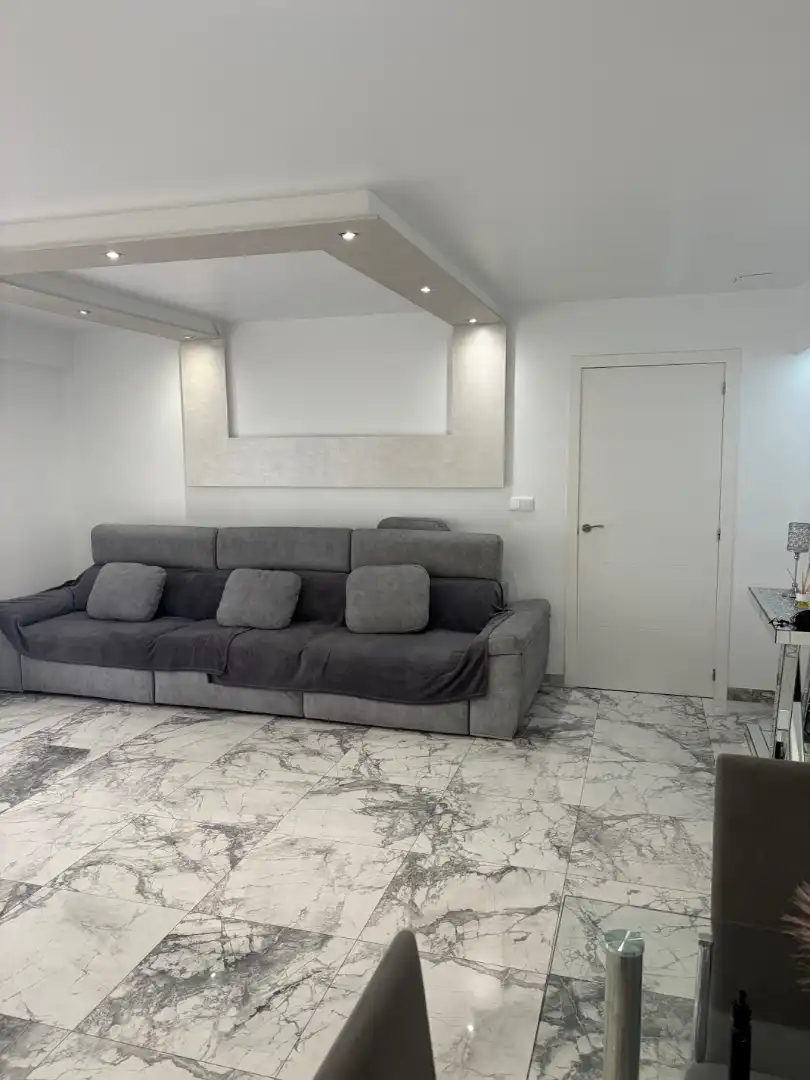 Piso en venta en Carrer Victoria Kent, imagen 5