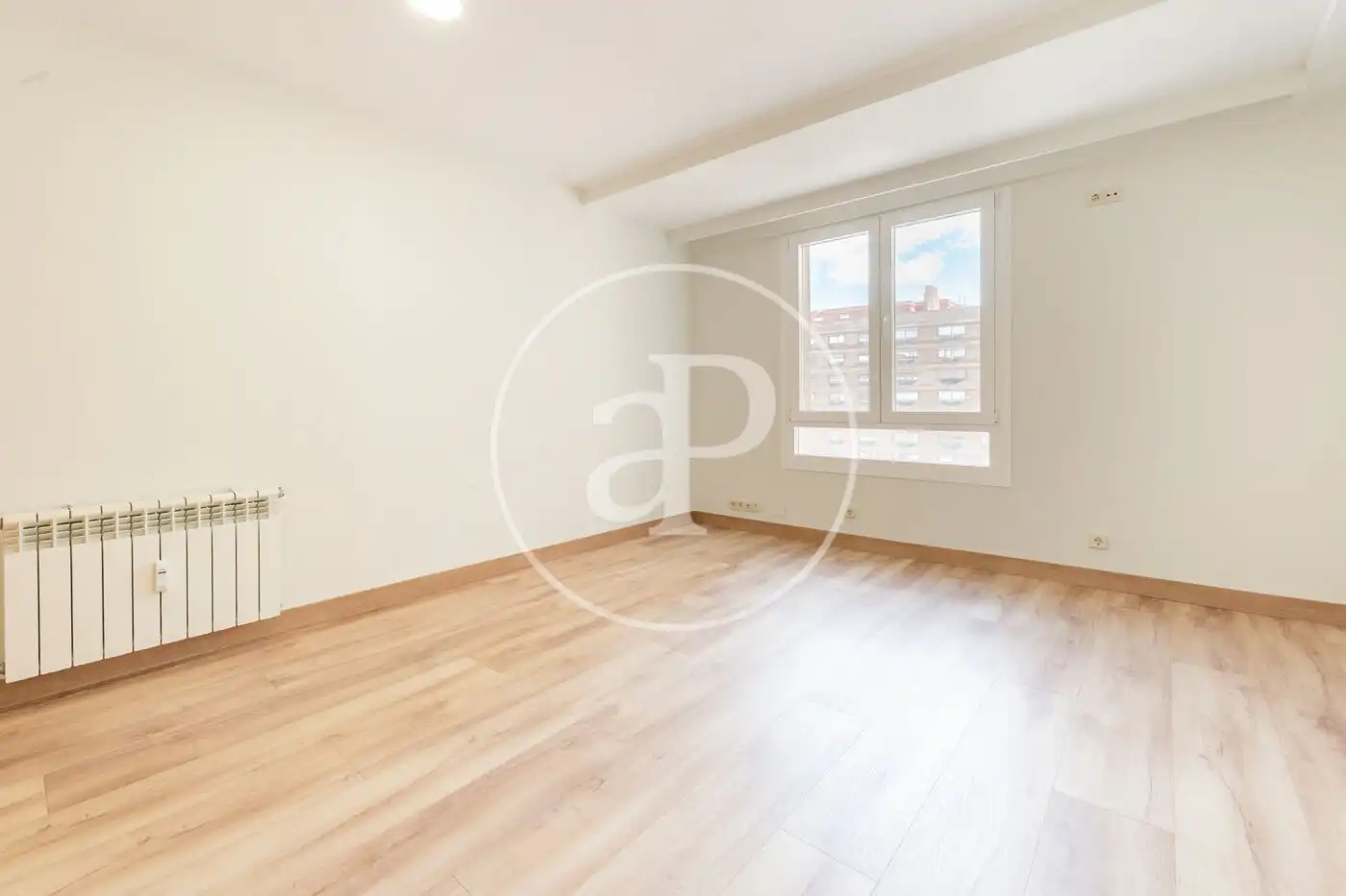 Wohnzimmer von Wohnung zum Verkauf in Madrid mit Klimaanlage, Heizung und Terrasse