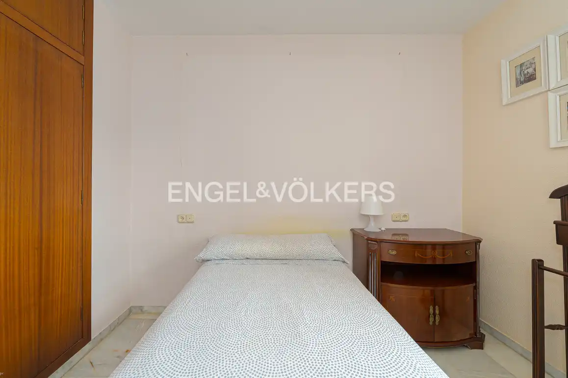 Bedroom of Apartments for sale in Benidorm